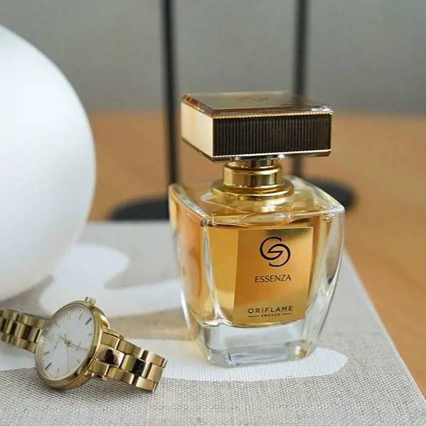 عطر زنانه جوردانی گلد اسنزا